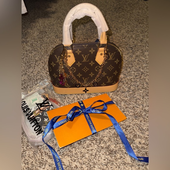 Premium Luxury Brown Lettered Handbag - Picture 3 of 5